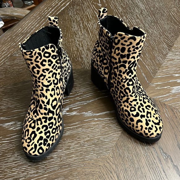 Quipid leopard animal print chunky moto boots - Picture 5 of 17